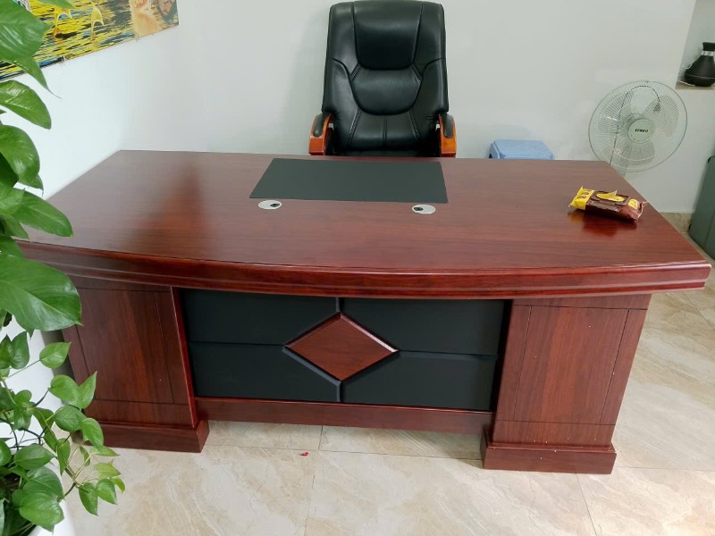 Bàn giám đốc DT1890H17