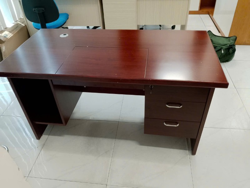 bàn trưởng phòng ET1400C