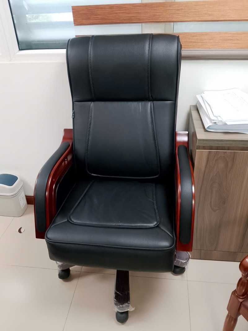 ghế giám đốc TQ12