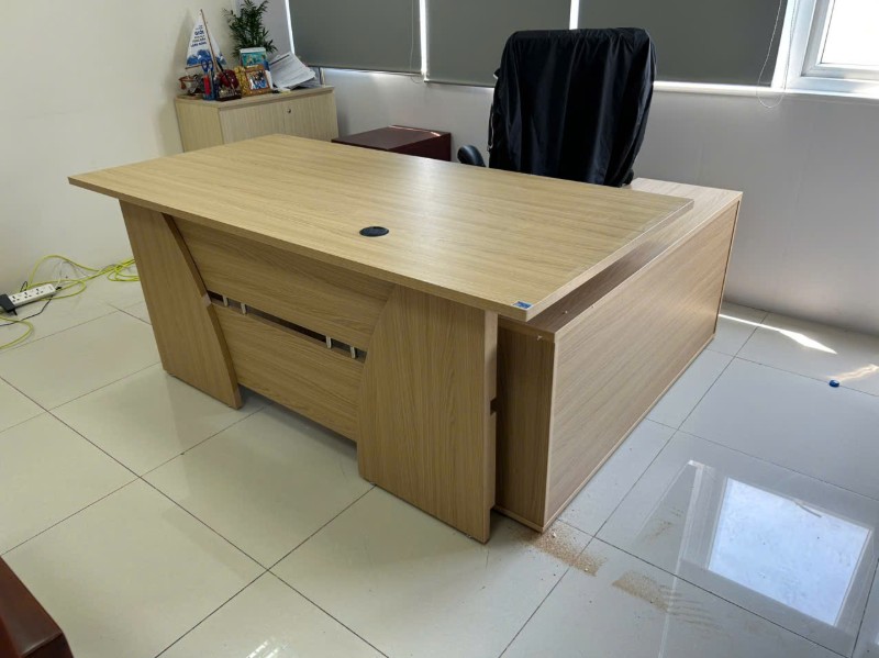 bàn giám đốc ATP1890